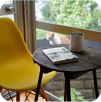 チェアとテーブル